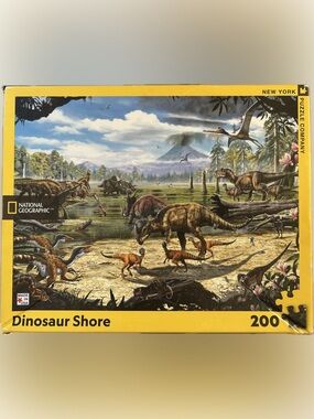 National Geographic Dinosaur Shore 200-Piece Puzzle - Yellow Box
